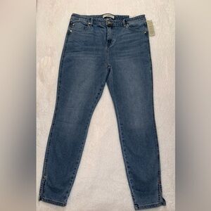 Liverpool Skinny Ankle Jeans with Slit and Rivet Trim in Classic Blue
